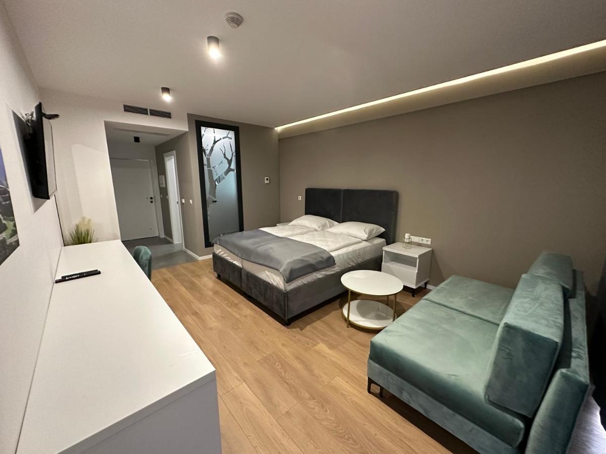 Hotel Gold Jet Bihać Esterno foto