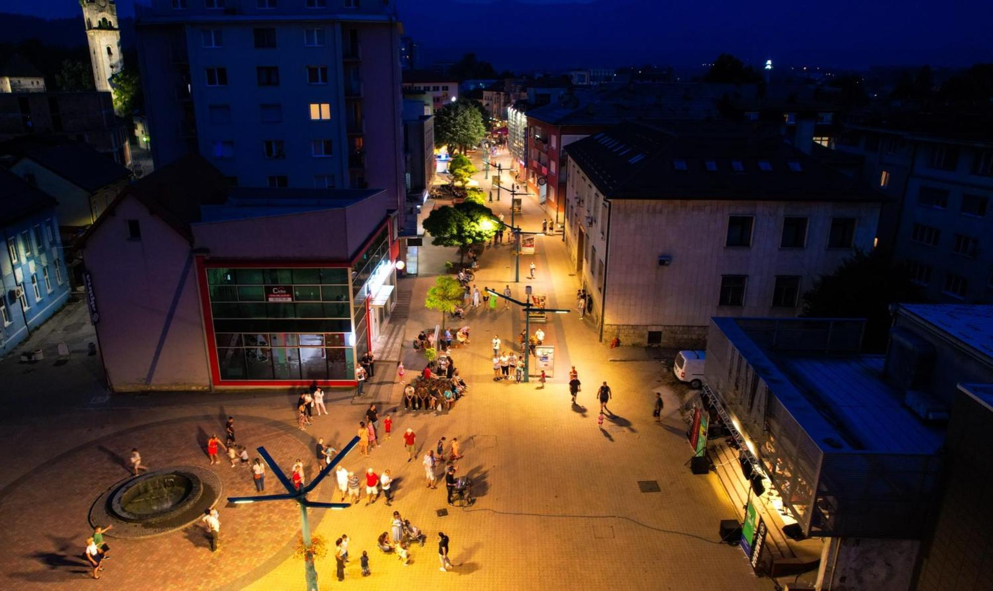Hotel Gold Jet Bihać Esterno foto