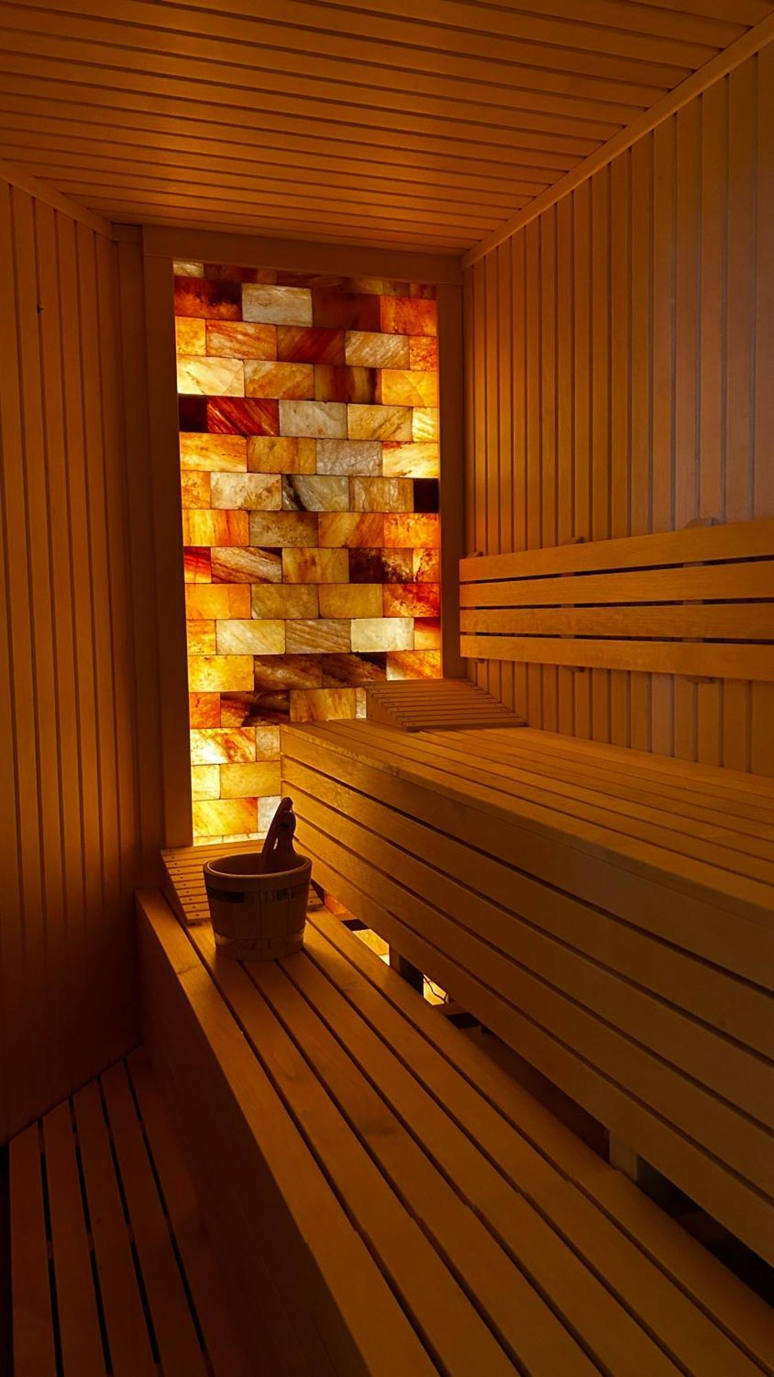 Hotel Gold Jet Bihać Esterno foto